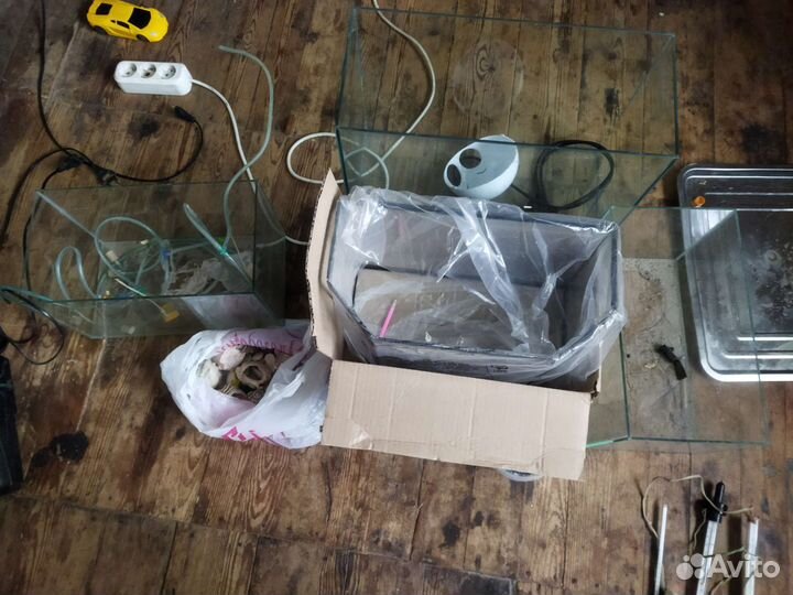 Аквариумы и комплектующие