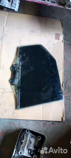 Хонда Цивик 5Д заднее стекло левое правое 2008год