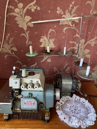 Швейная машинка оверлок