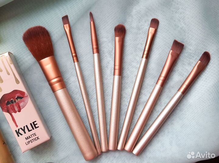 Набор косметики Kylie (новый)