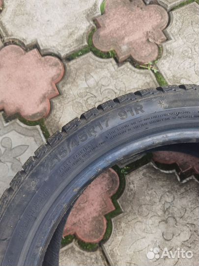 Triangle Snowlink TWT02 215/45 R17