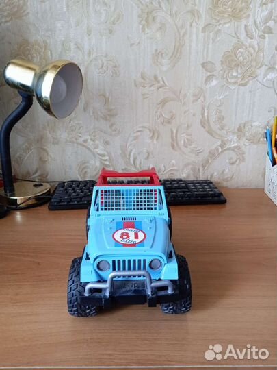 Джипы внедорожники