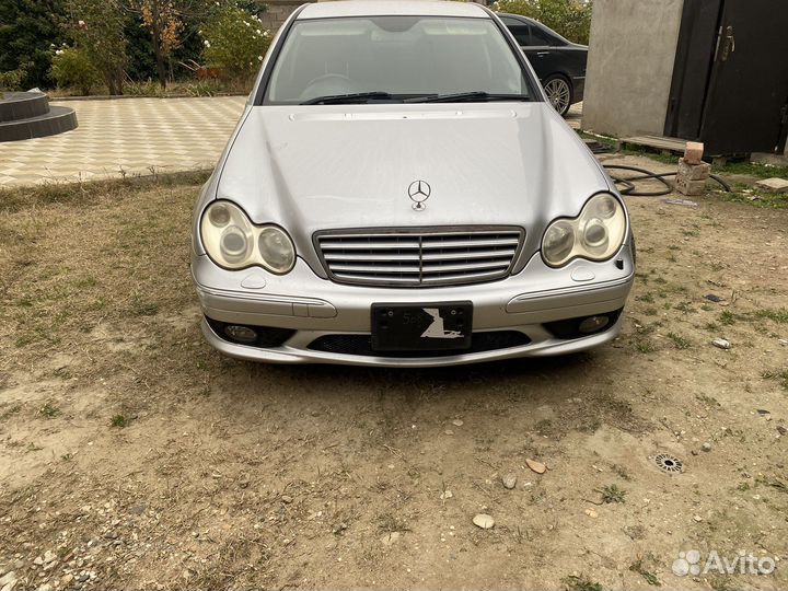 Передний бампер AMG Mercedes-Benz W203