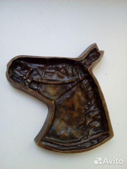 Пепельница.форма. форма лошади. лошадь.конь