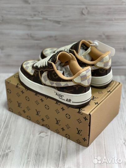 Кроссовки Nike Air Force x Louis Vuitton