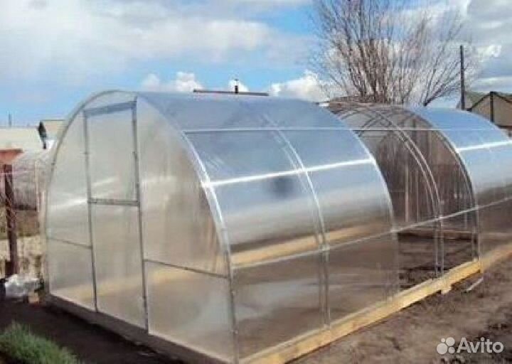 Теплица крепкая