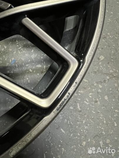 Диск R20 BMW M8 F91 F92 F93 813 стиль