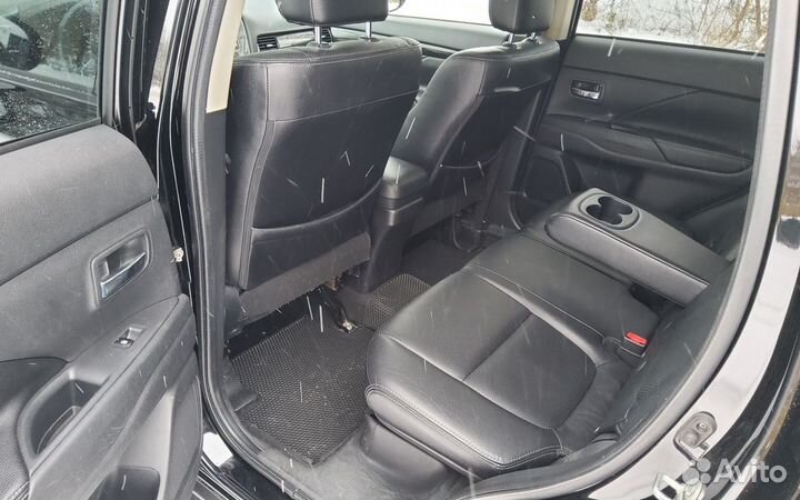 Mitsubishi Outlander 2.4 CVT, 2017, 115 500 км