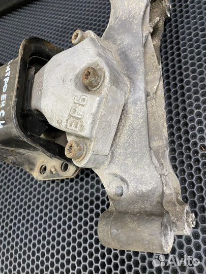 Кронштейн двигателя Ситроен C4 EP6