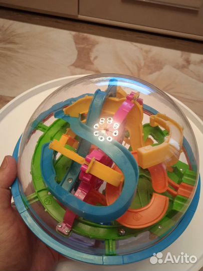 Головоломка шар-лабиринт 136 шагов