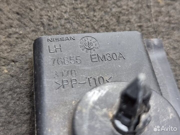 Кронштейн крыла Nissan Tiida седан MR18DE 2008