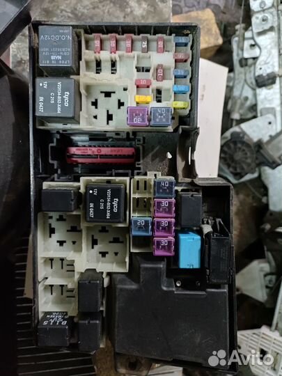 Блок предохранителей Mazda 3 BK