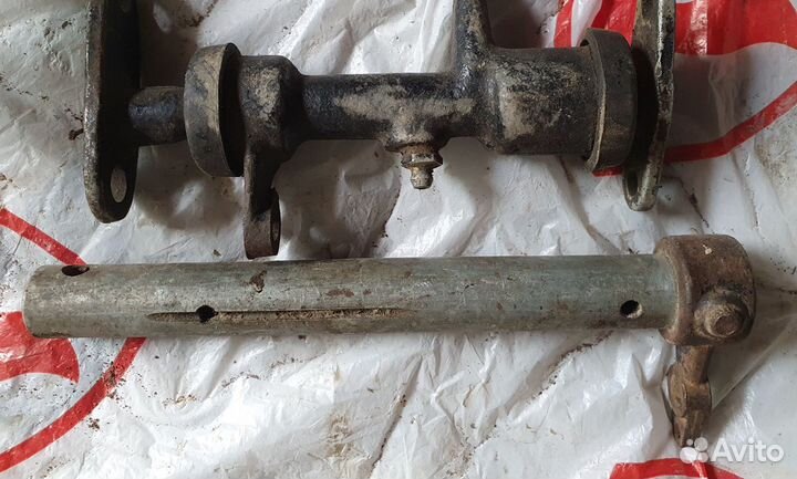 Вал педалей сцепления и тормоза новый