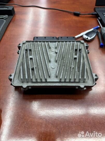 Блок управления двигателем Mercedes-Benz ME9.7 273