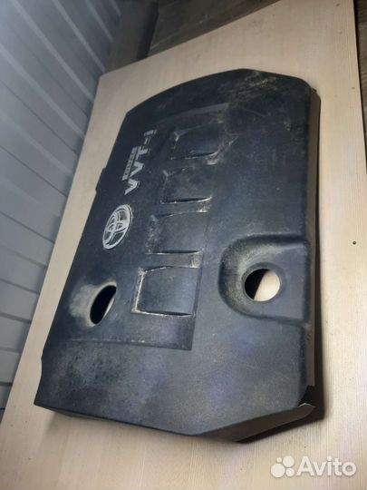 Декоративная крышка двигателя toyota corolla e150