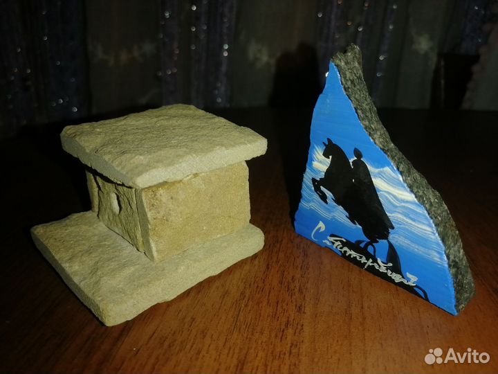 Сувениры фигурки