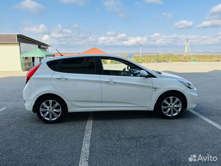 Hyundai Solaris 1.6 AT, 2012, 190 000 км