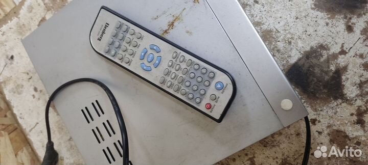 DVD плеер Elenberg dvdp-2402