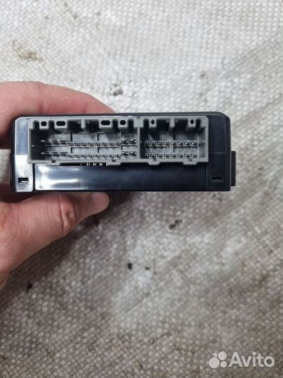 Блок управления центральным замком Хендай Соната 6