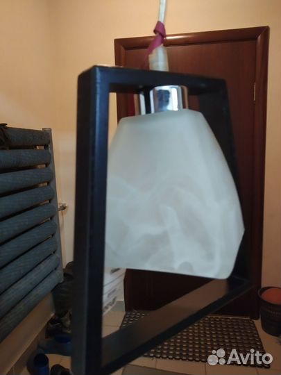 Люстра и настенный светильник