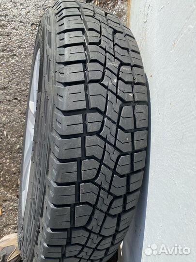 Новые колеса в сборе на ниву R16 pirelli