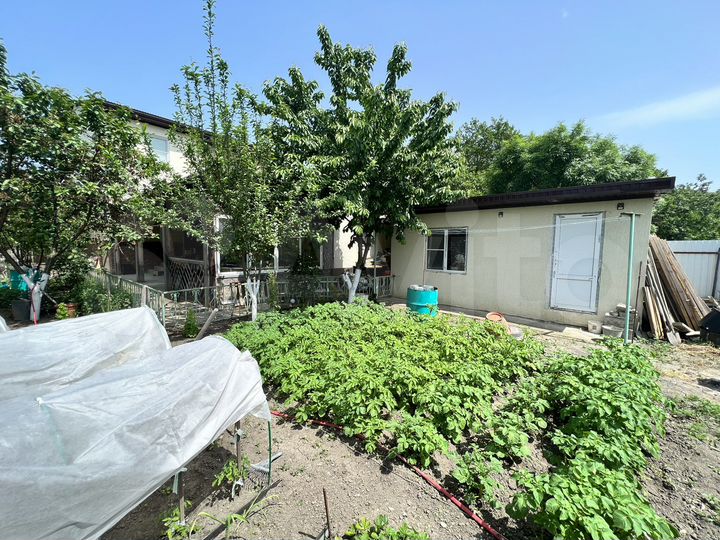 Дом 197,1 м² на участке 6,7 га