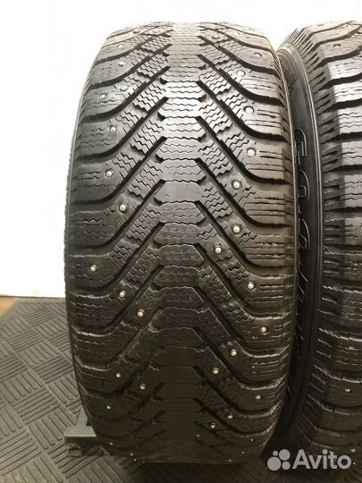 Goodyear UltraGrip 500 235/55 R17 99T