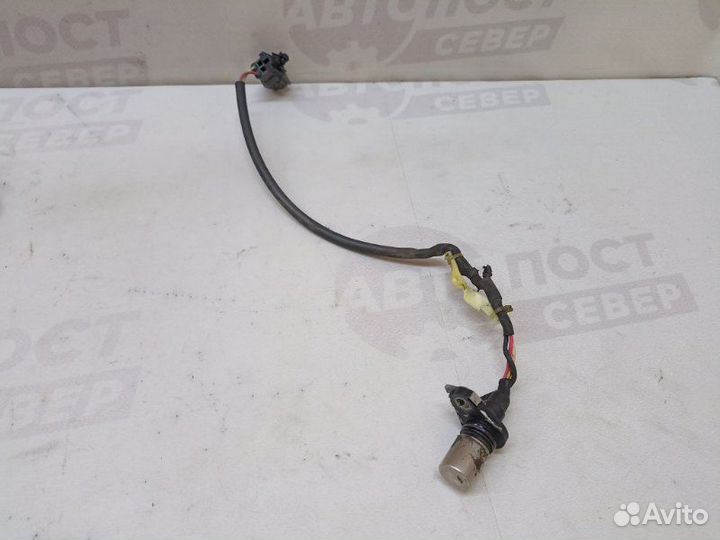 Датчик положения коленвала Toyota Avensis ZZT251