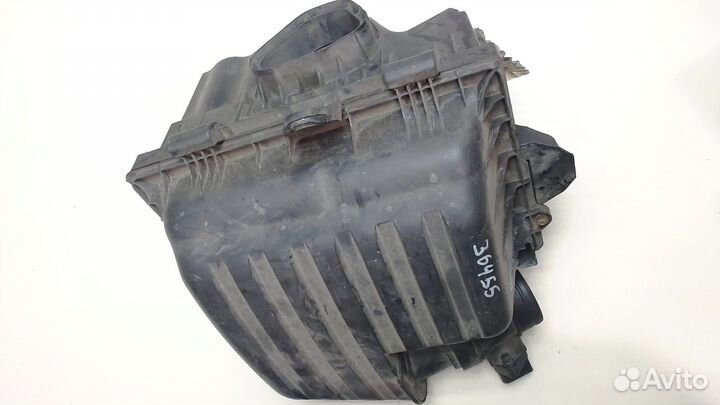 Корпус воздушного фильтра Volkswagen Sharan, 2003