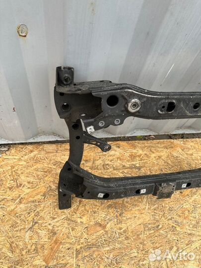 Подрамник передний Mercedes C Class W205