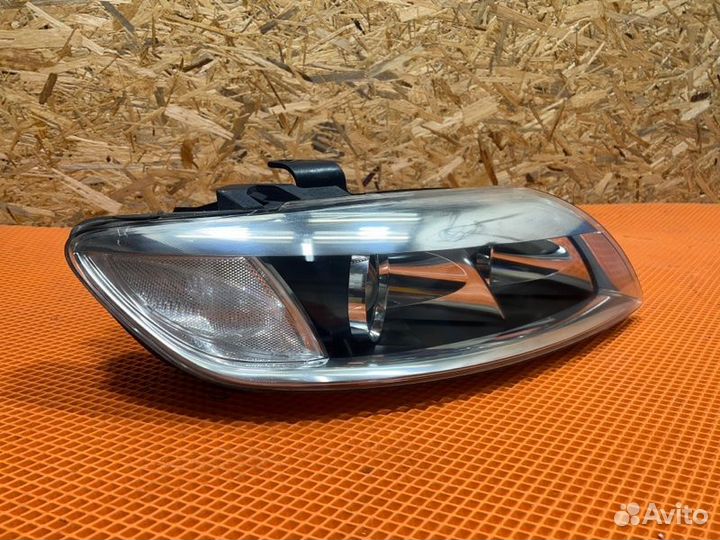 Фара передняя правая Audi Q7 4L BHK 2009