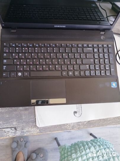 Ноутбук samsung NP305V5A