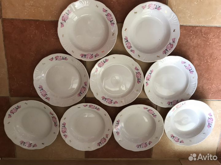 Тарелки фарфоровые большие