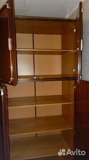 Шкаф распашной