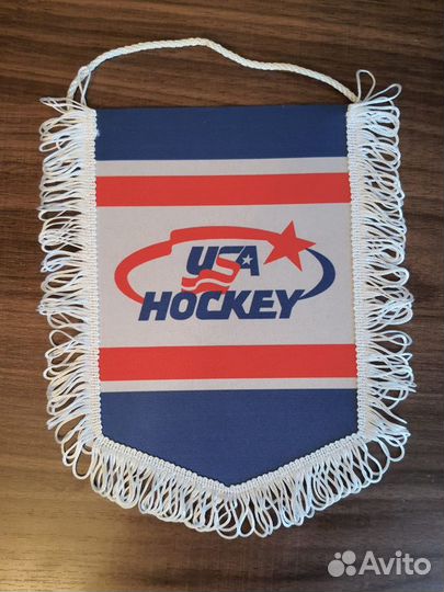 Вымпел хоккейный