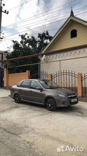 Капот на LADA гранту