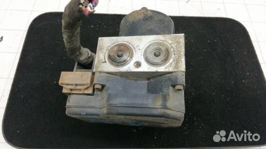Блок ABS KIA carens 3 (93E27KW01)