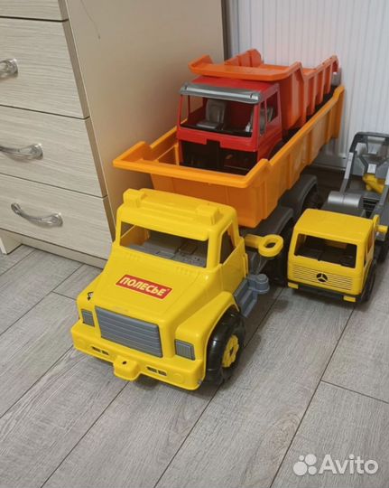 Игрушка самосвал большой полесье