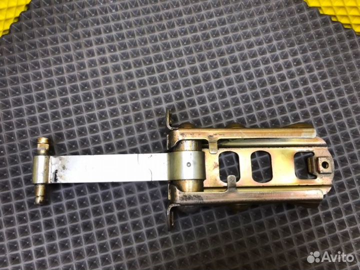 Ограничитель двери задний правый Mercedes-Benz