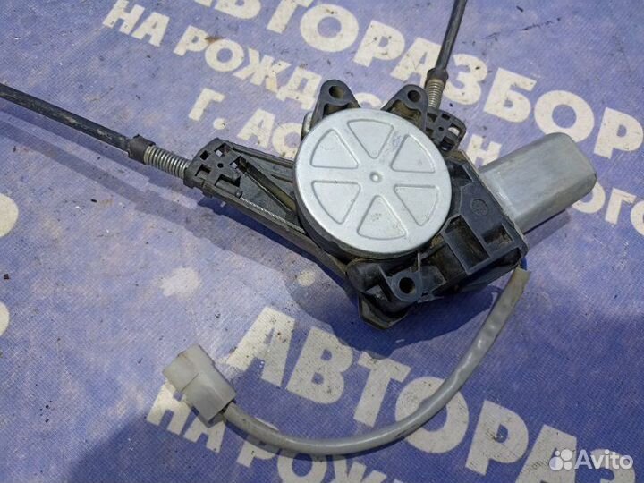 Передний левый стеклоподъемник Ваз Лада 2111