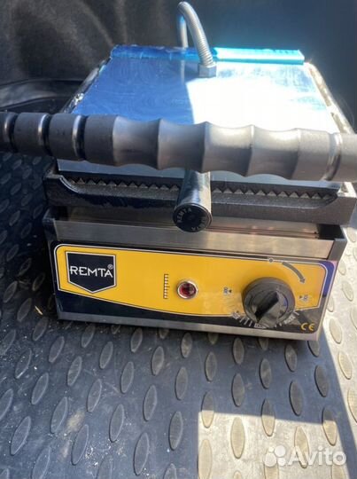 Гриль контактный remta R72