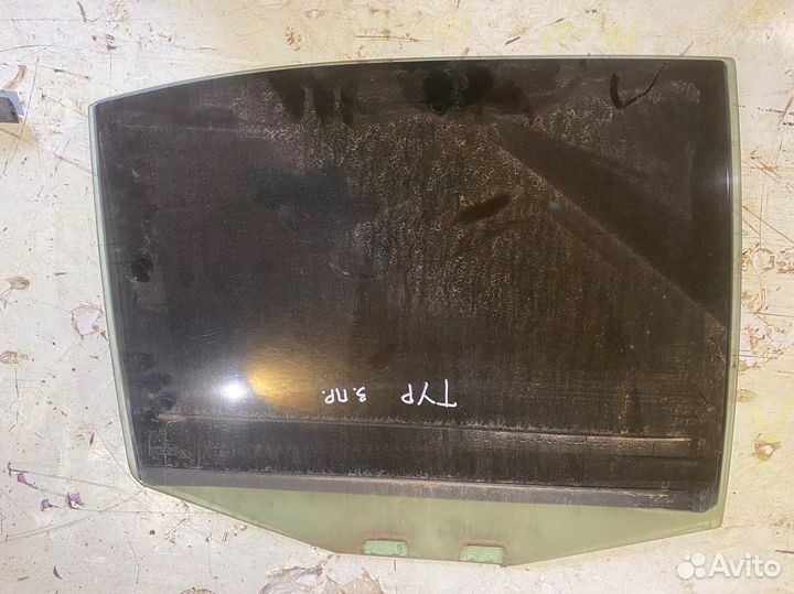 Стело задней правой двери skoda octavia tour