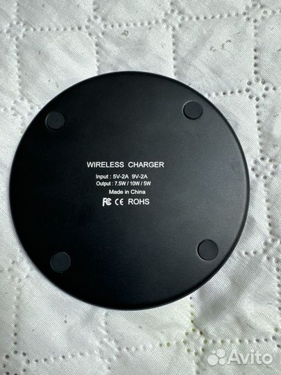Беспроводная зарядка док станция