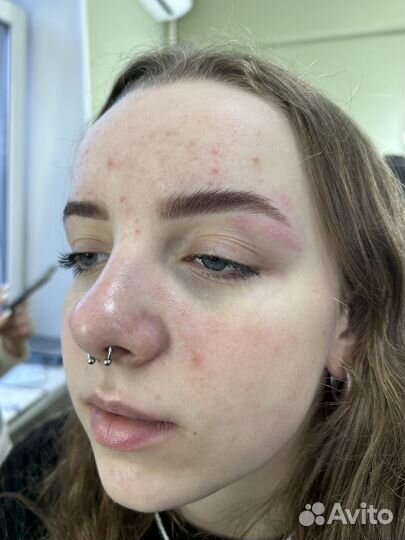 Модели на брови и ламинирование ресниц