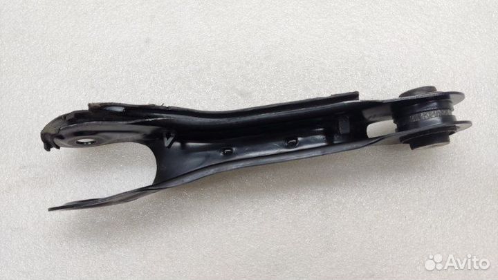 Рычаг поперечный задний правый Hyundai Tucson NX4