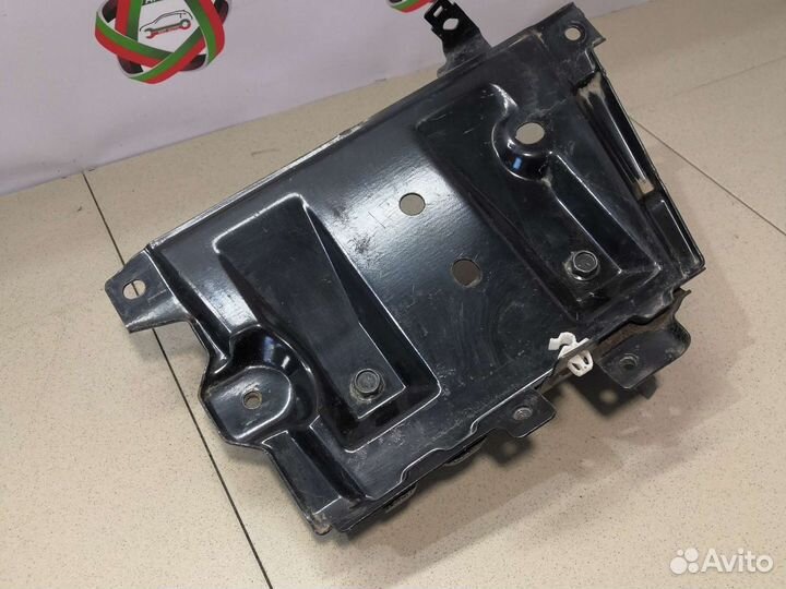 Nissan Teana L33 Площадка аккумулятора