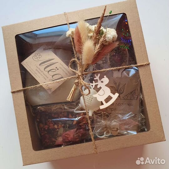 Коробка подарочная