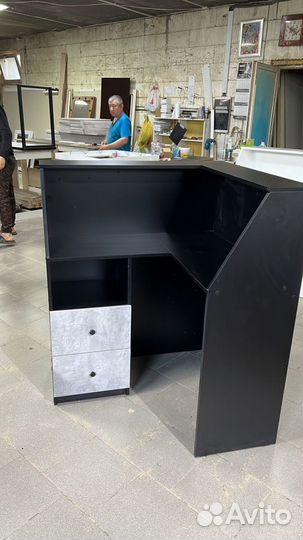 Ресепшн угловые и прямые / под заказ