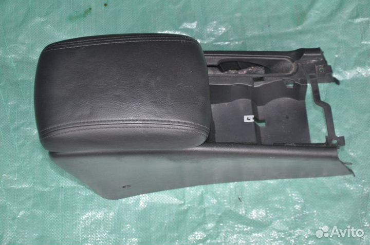 Подлокотник передний Chevrolet Epica седан 2.0