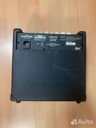 Гитарный комбоусилитель cort